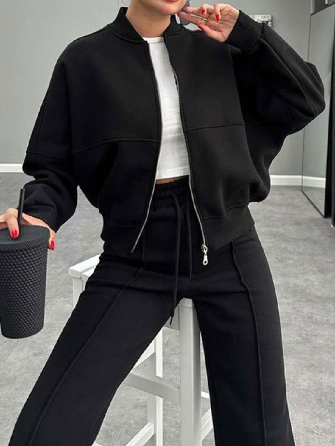 Conjunto de ropa exterior con cuello de béisbol, cremallera y pantalones con cordón