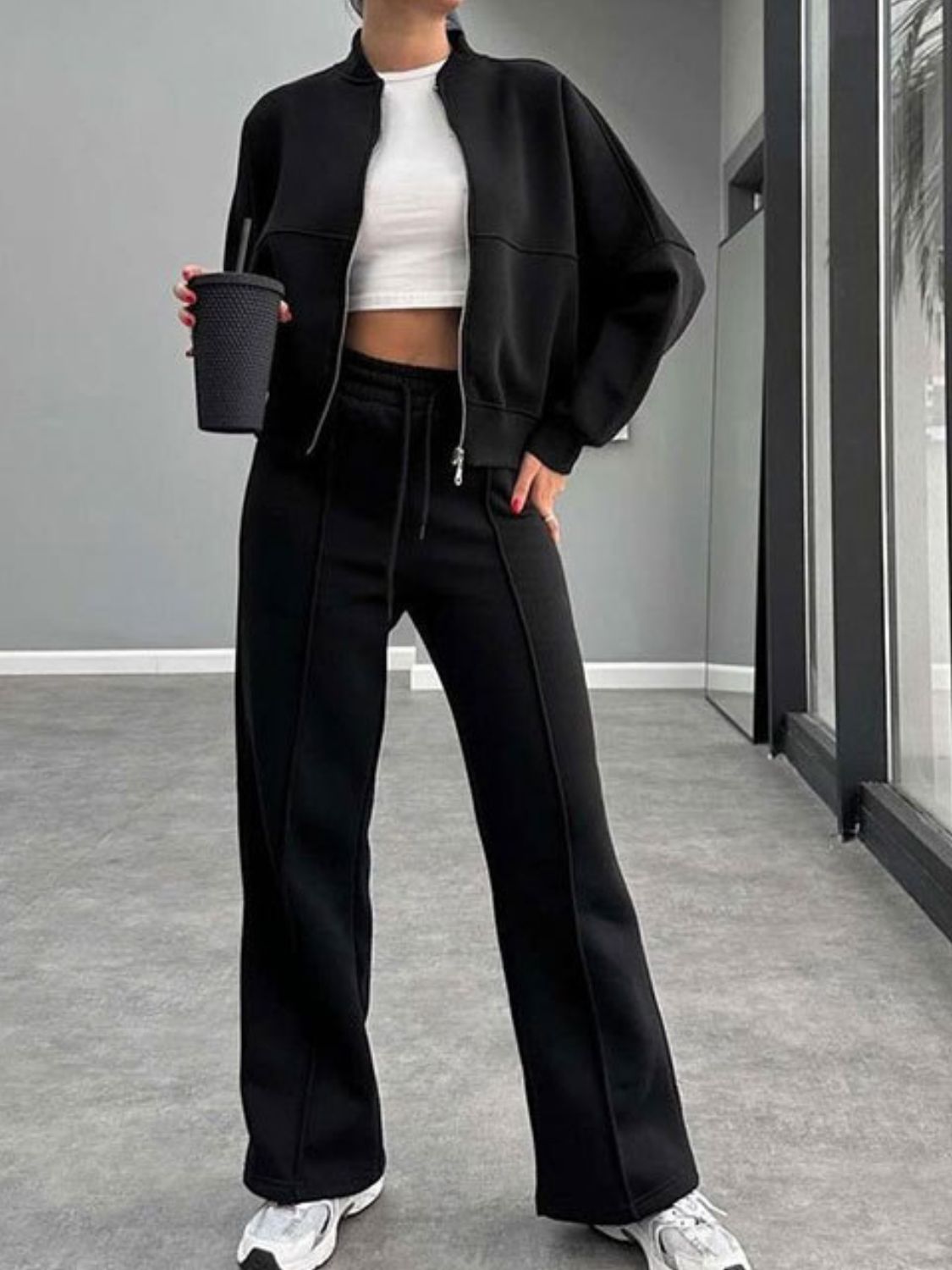 Conjunto de ropa exterior con cuello de béisbol, cremallera y pantalones con cordón