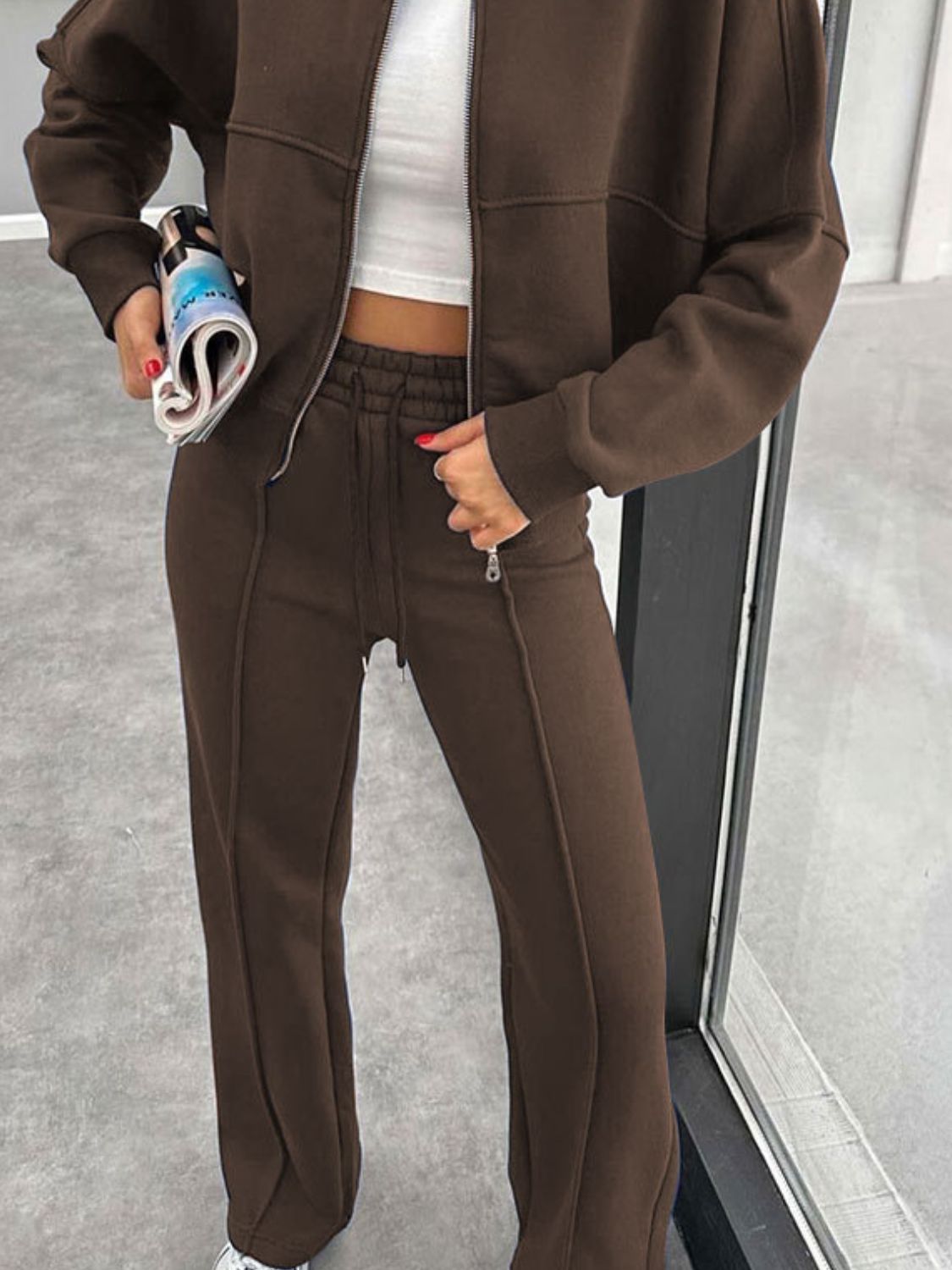 Conjunto de ropa exterior con cuello de béisbol, cremallera y pantalones con cordón