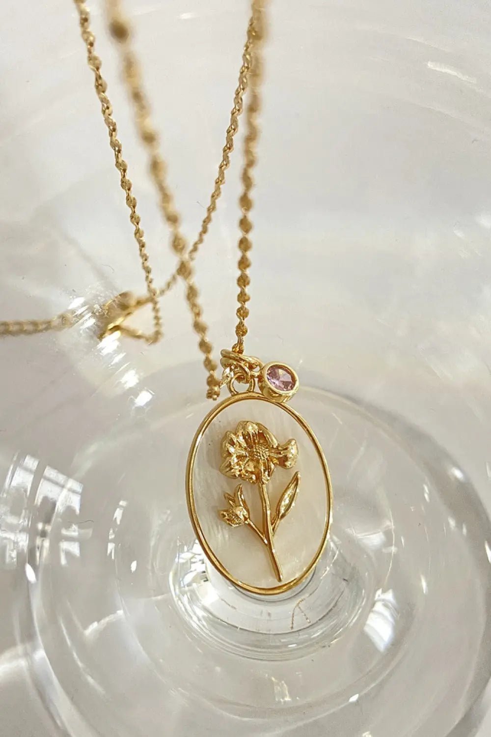 Flower Shell Pendant Copper Necklace - Celeste