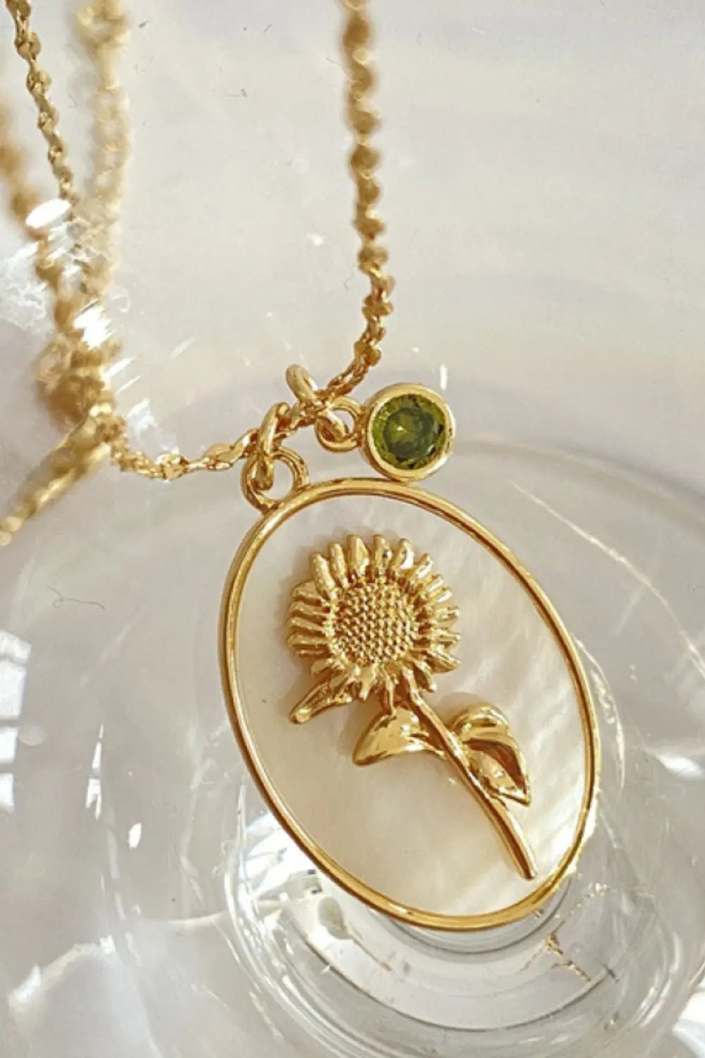 Flower Shell Pendant Copper Necklace - Celeste