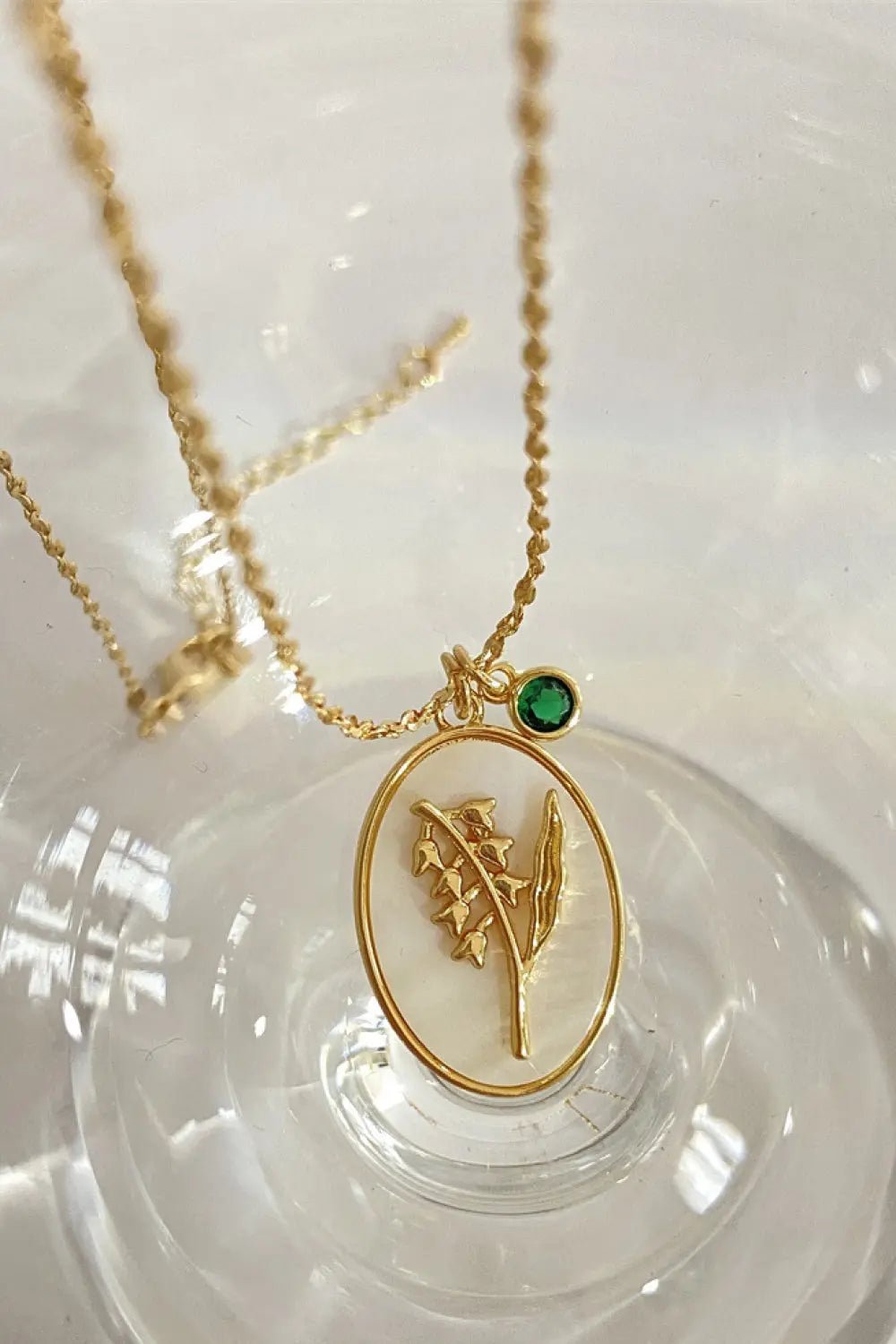 Flower Shell Pendant Copper Necklace - Celeste