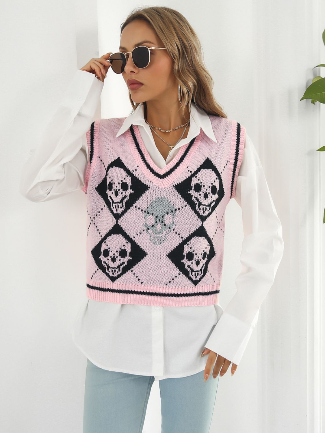 Skull Contrast V-Neck Sweater Vest - Celeste