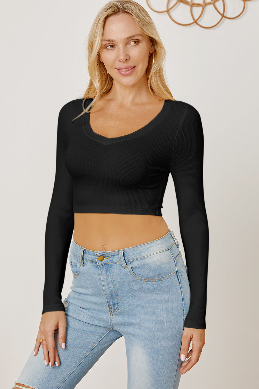 Camiseta corta de manga larga con cuello redondo