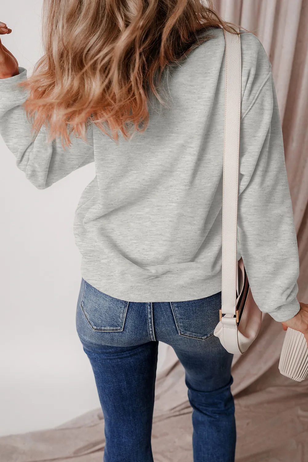 Graphic Round Neck Long Sleeve Sweatshirt - Celeste    