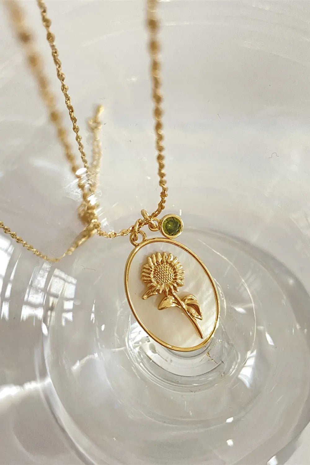 Flower Shell Pendant Copper Necklace - Celeste    