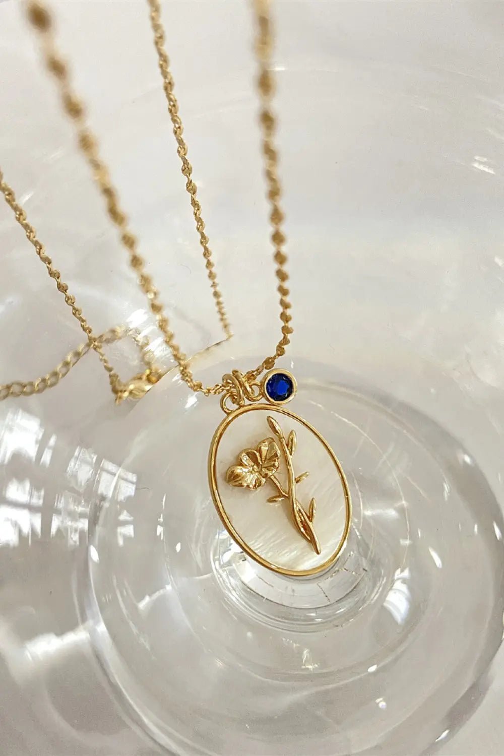 Flower Shell Pendant Copper Necklace - Celeste    