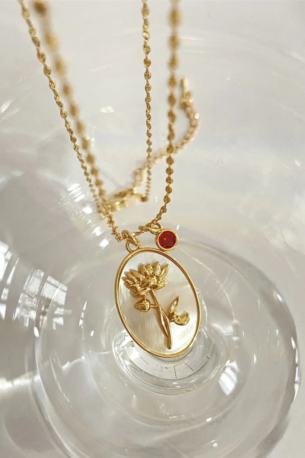 Flower Shell Pendant Copper Necklace - Celeste    
