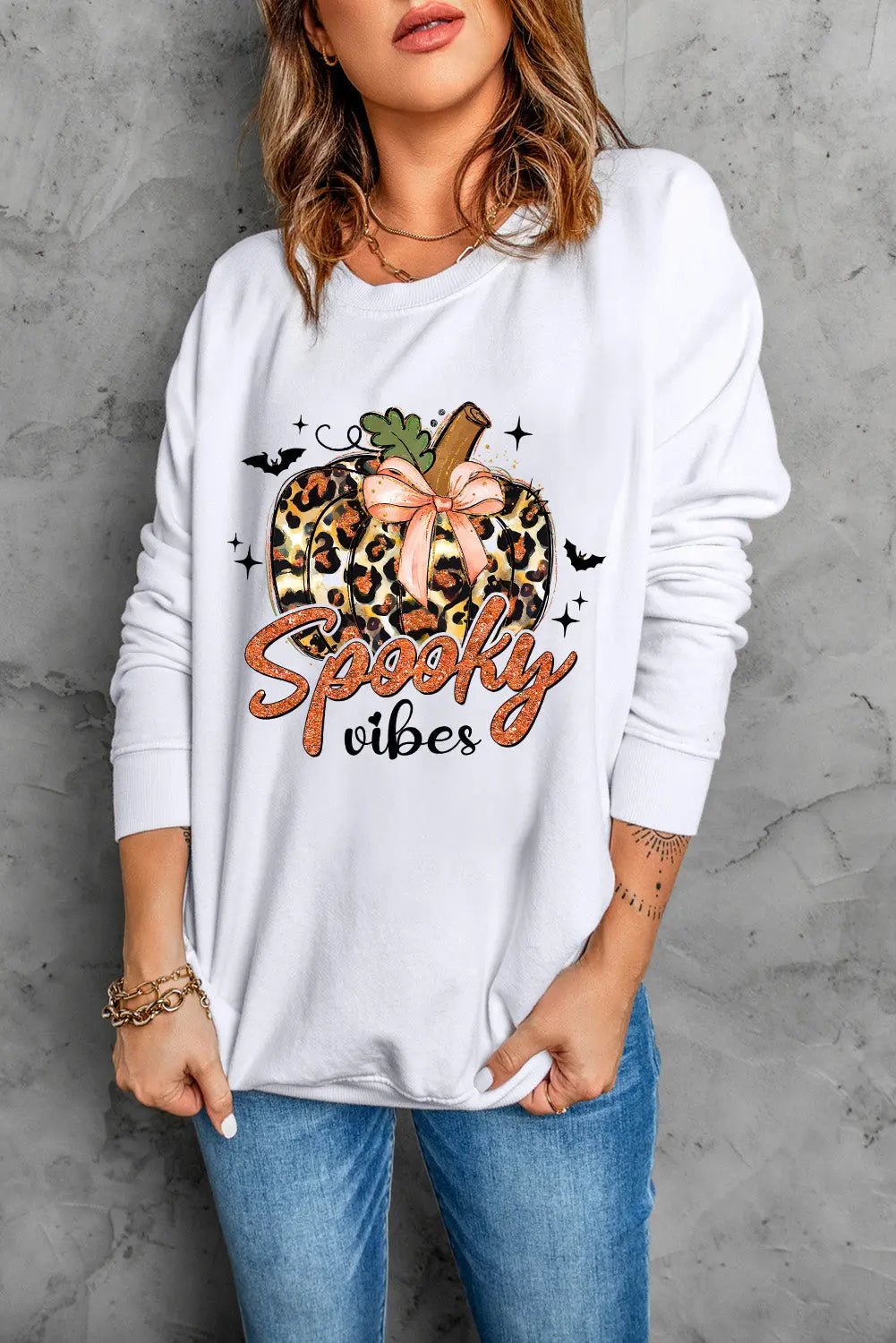 Graphic Round Neck Long Sleeve Sweatshirt - Celeste    