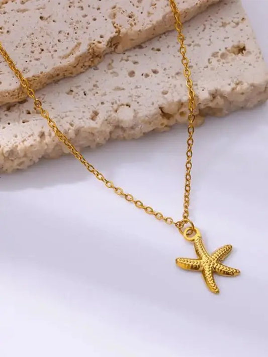 Hebe - Starfish Gold Pendant Necklace - Celeste    