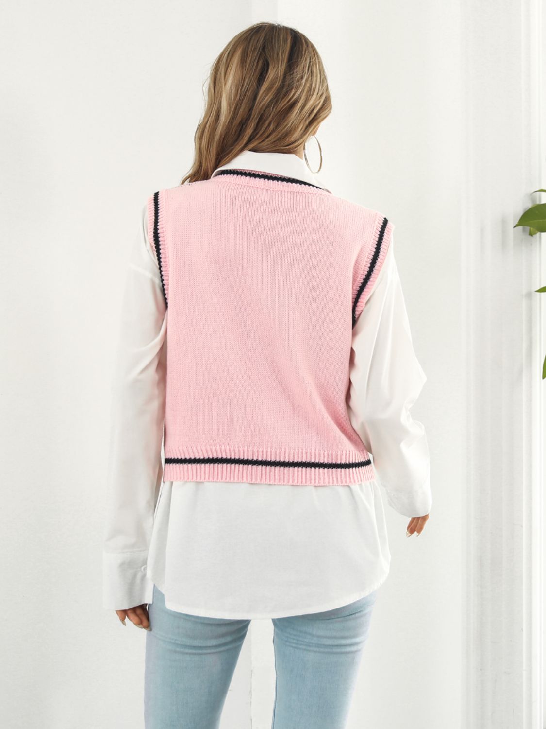 Skull Contrast V-Neck Sweater Vest - Celeste    